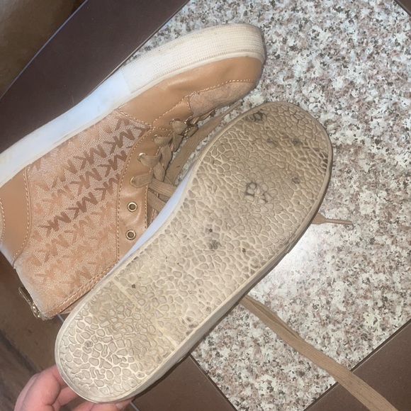 Michael - Picture 3 of 3